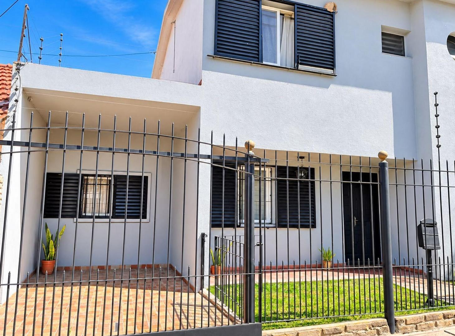 Foto de VENTA PH 4 AMBIENTES CON JARDIN Y GARAGE, imagen 1