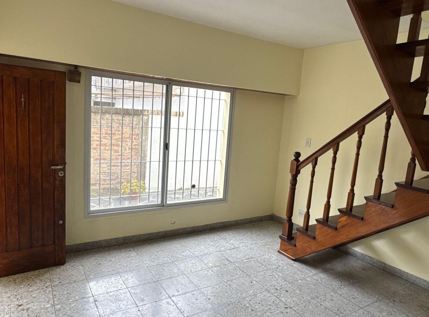 Foto de ALQUILER CASA PH 4 AMBIENTES C/COCHERA, imagen 4