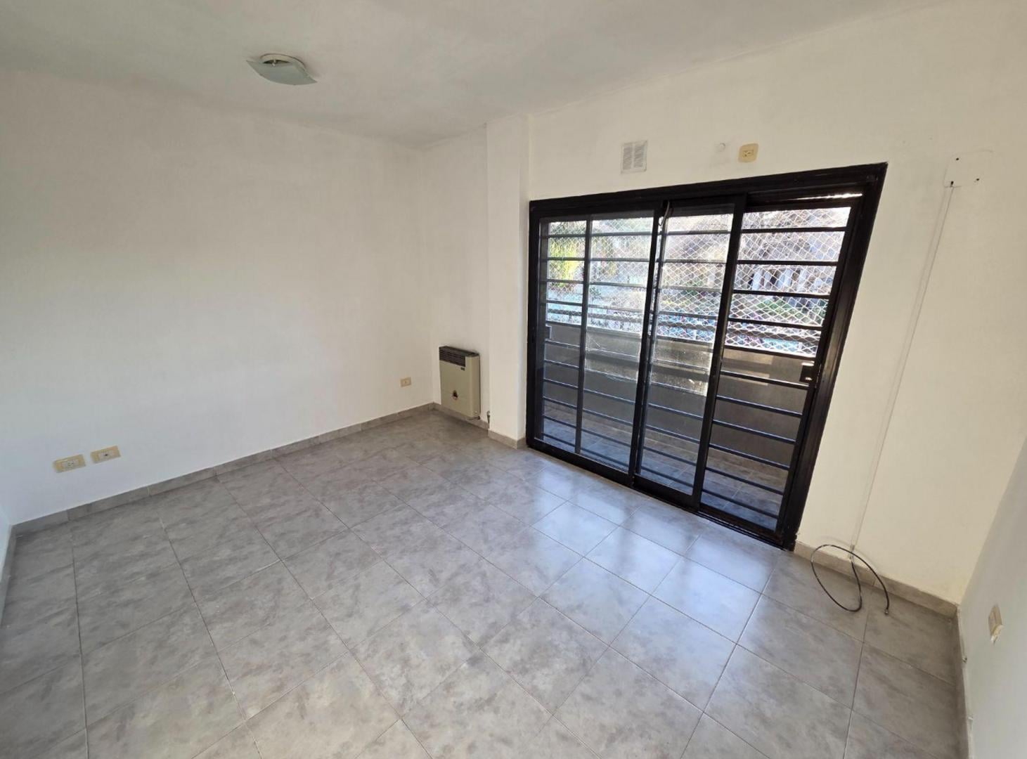Foto de ALQUILER DEPARTAMENTO 2 AMBIENTES EN BERNAL, imagen 1
