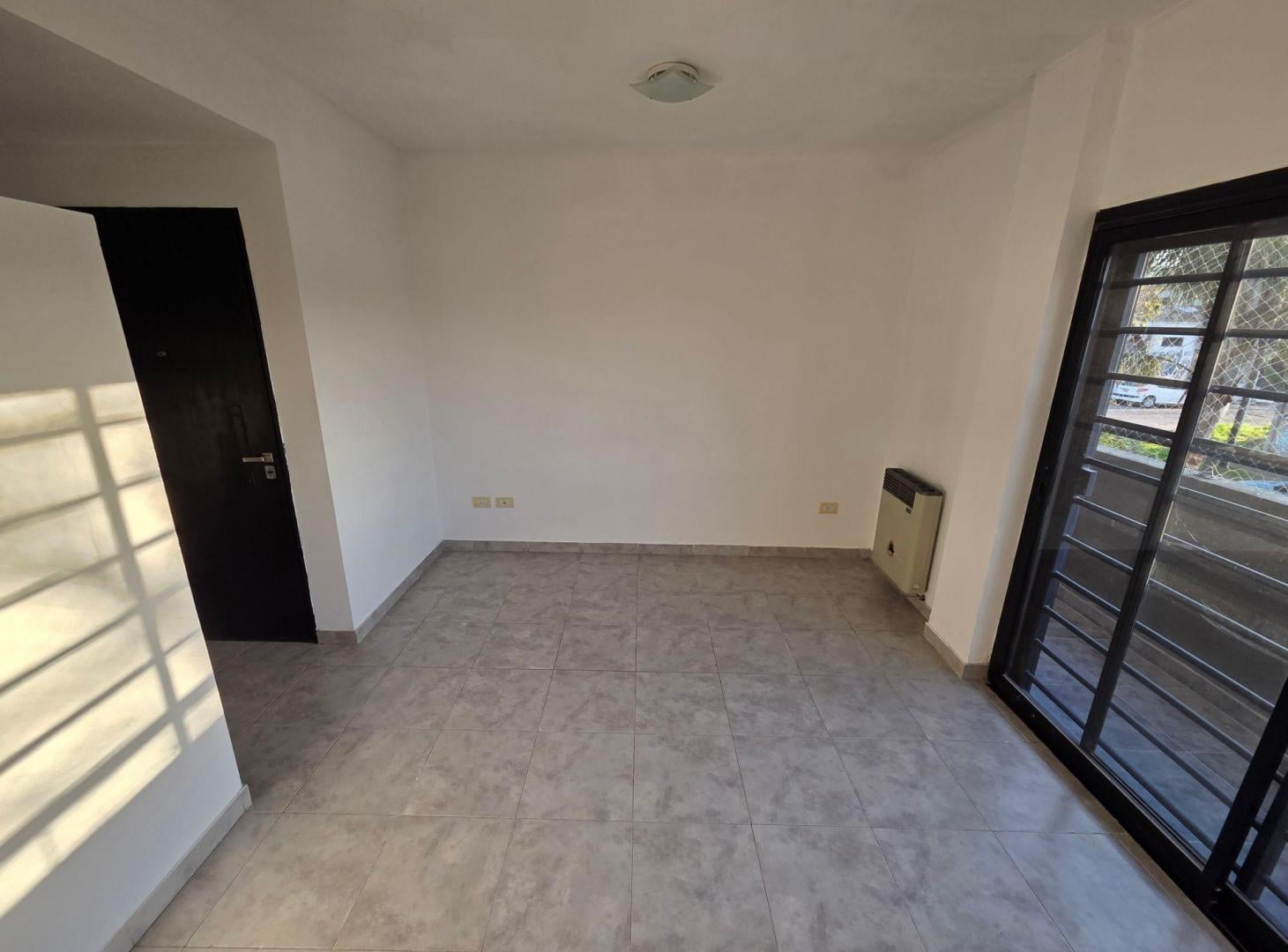 Foto de ALQUILER DEPARTAMENTO 2 AMBIENTES EN BERNAL, imagen 4