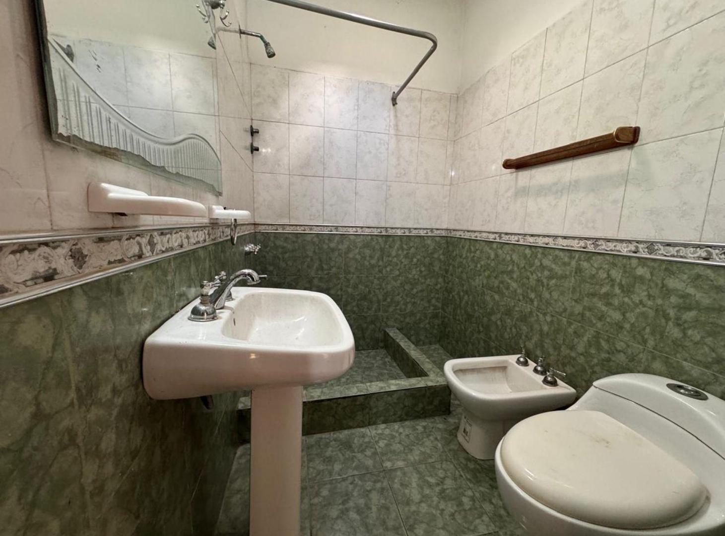Foto de VENTA CASA 3 AMBIENTES FLORENCIO VARELA, imagen 2