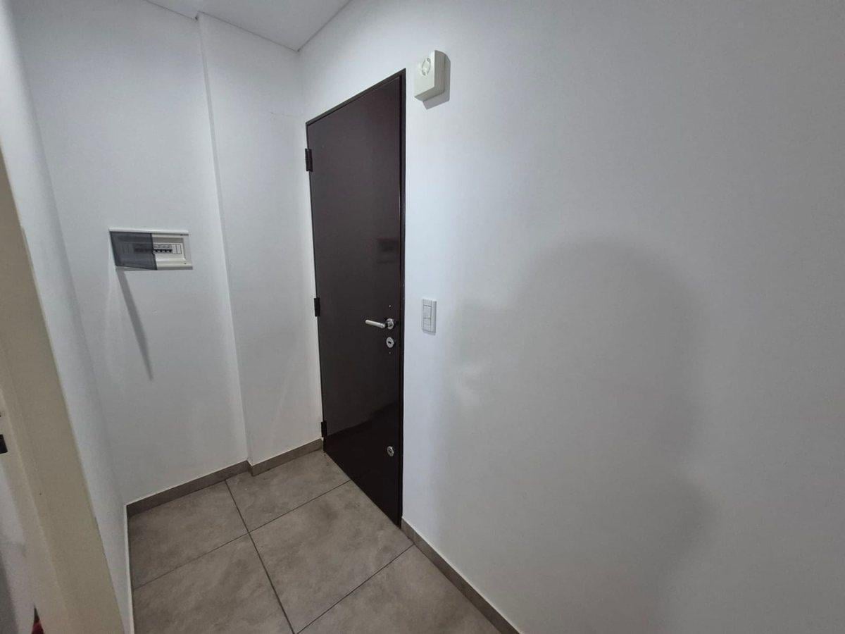 Foto de Venta Monoambiente Bernal Centro con cochera, imagen 2