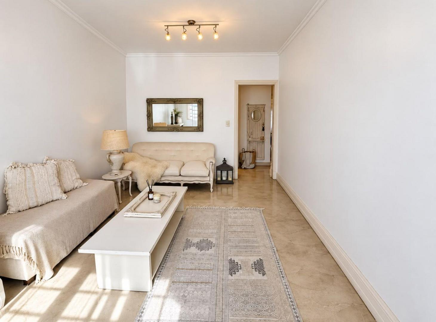 Foto de VENTA CASA 5 AMBIENTES CON FONDO APTA CREDITO, imagen 3