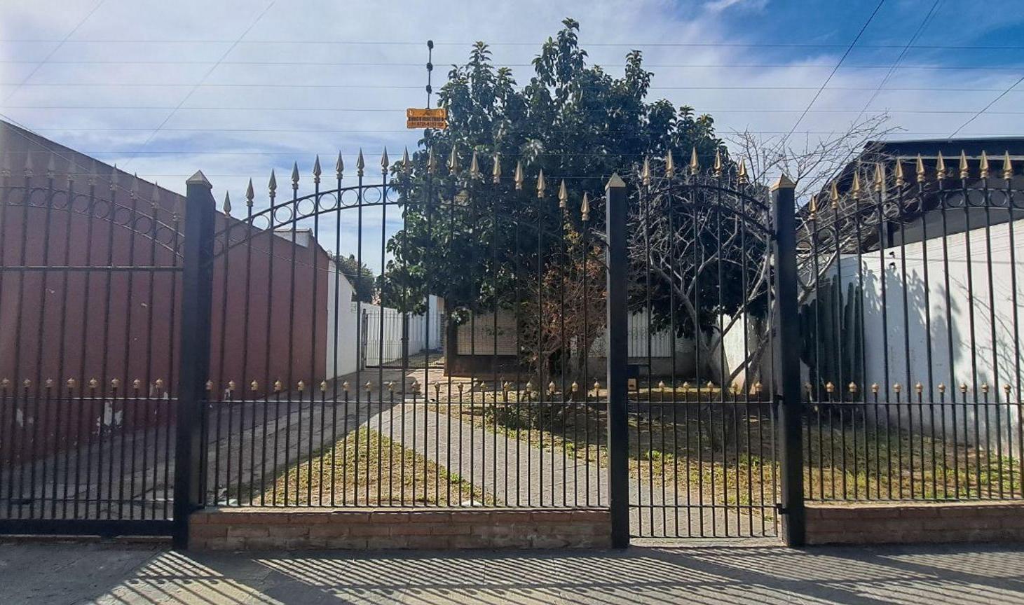 Foto de VENTA CASA EN BLOQUE QUILMES, imagen 1
