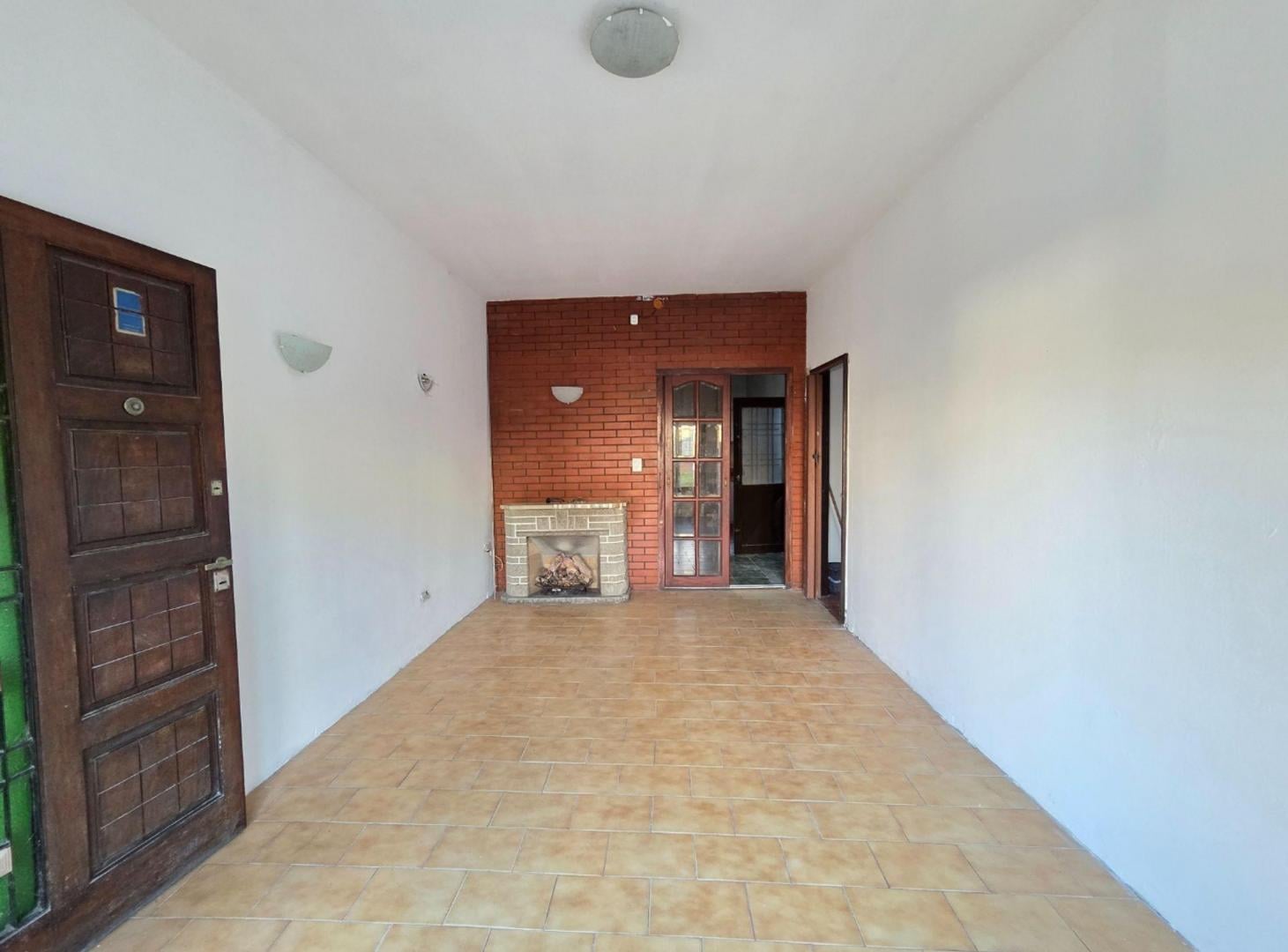 Foto de VENTA CASA 3 AMBIENTES CON COCHERA BERNAL OESTE, imagen 5