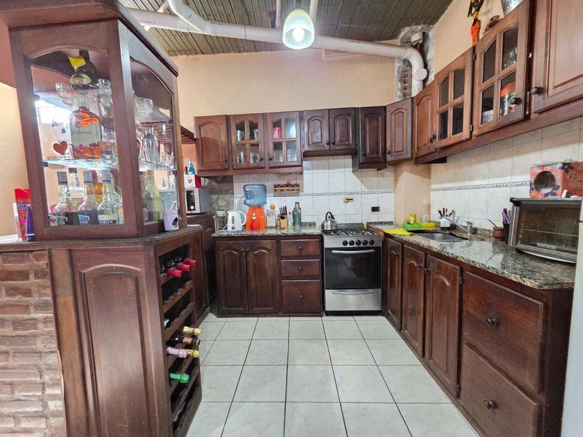 Foto de VENTA DUPLEX 4 AMBIENTES CON COCHERA QUILMES OESTE, imagen 5