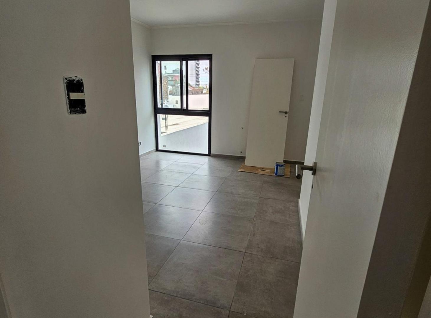 Foto de VENTA DEPARTAMENTO DÚPLEX 70m2, JARDÍN Y PARRILLA, imagen 5