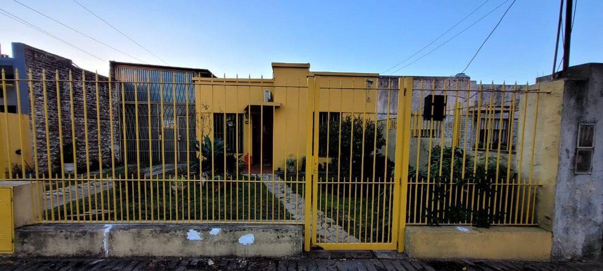 Foto de Casa en venta Berazategui 4 ambientes, imagen 2