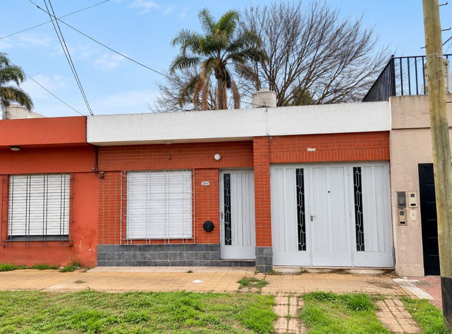 Foto de VENTA PH 2 AMBIENTES CON COCHERA QUILMES OESTE, imagen 1