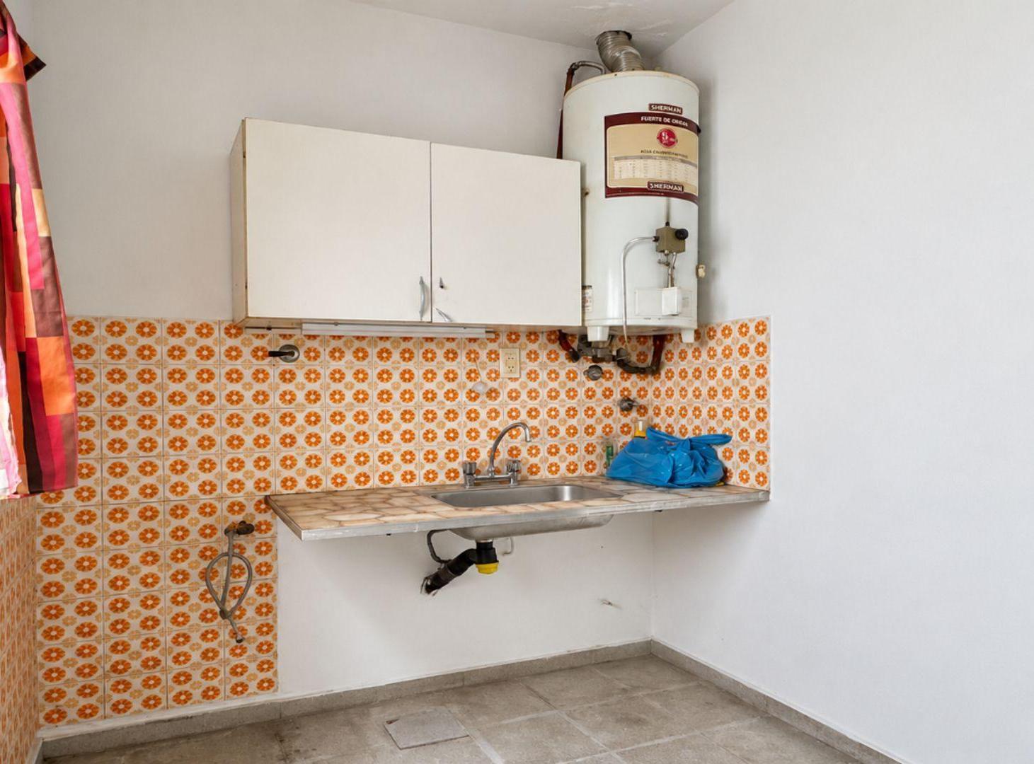 Foto de VENTA PH 2 AMBIENTES CON COCHERA QUILMES OESTE, imagen 5
