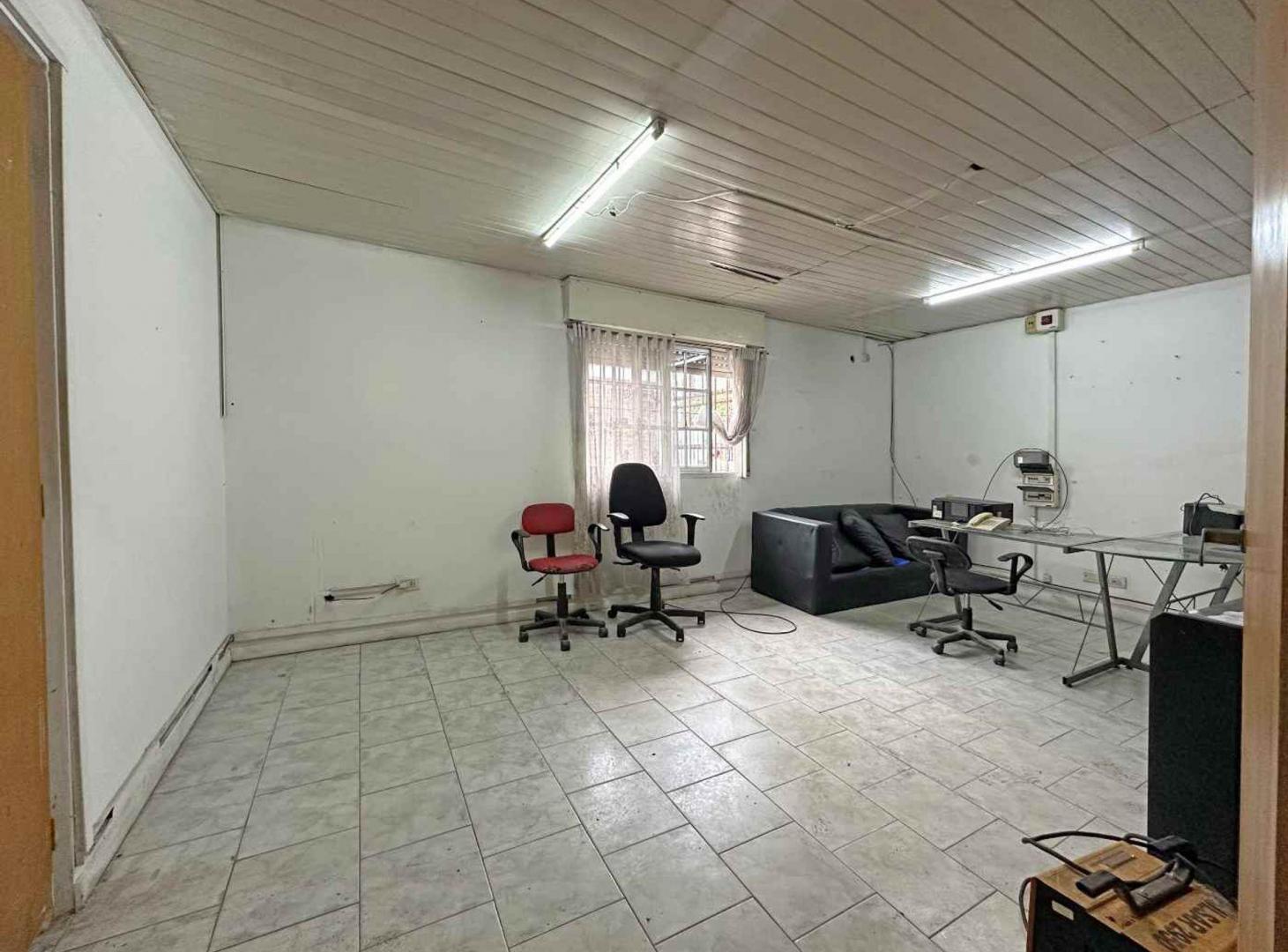 Foto de ALQUILER GALPÓN CON HERRAMIENTAS INCLUIDAS - LANÚS, imagen 3