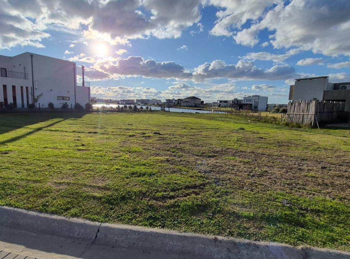 Foto de Lote a la Laguna en Pueblos del Plata, imagen 4