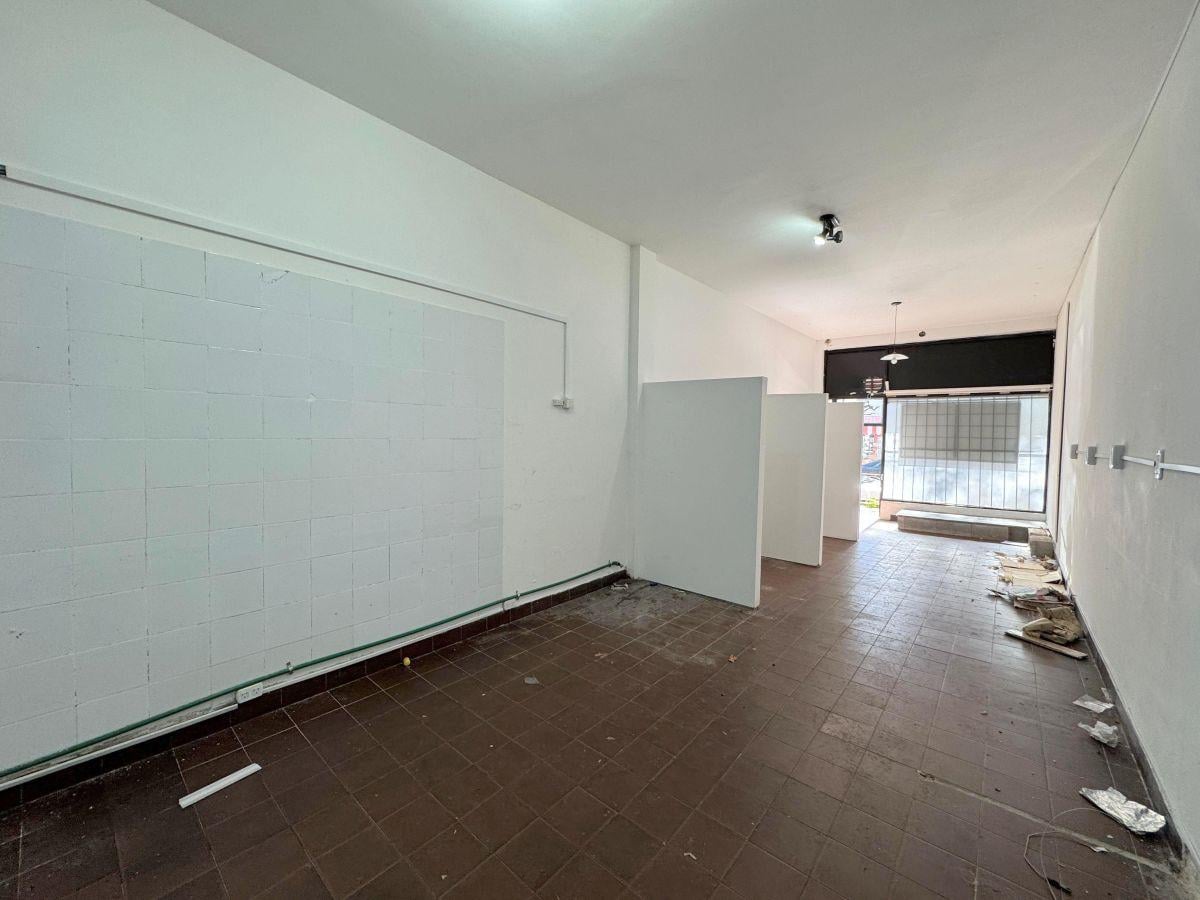 Local comercial de 30 m² en venta en Saavedra