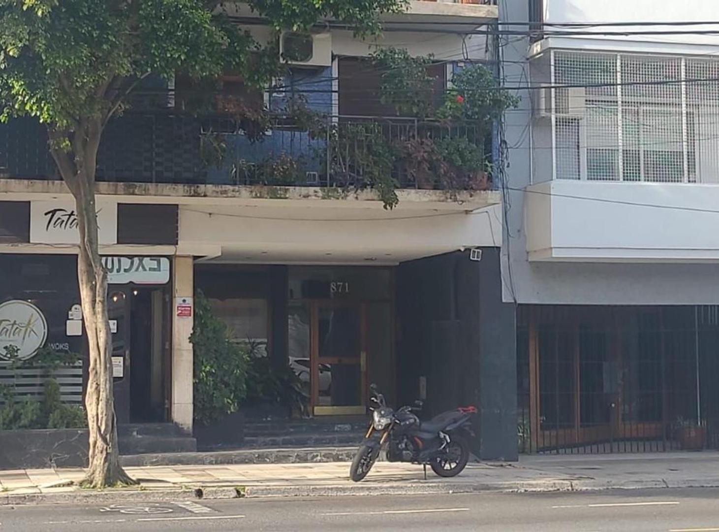 Excelente departamento 4 ambientes al frente