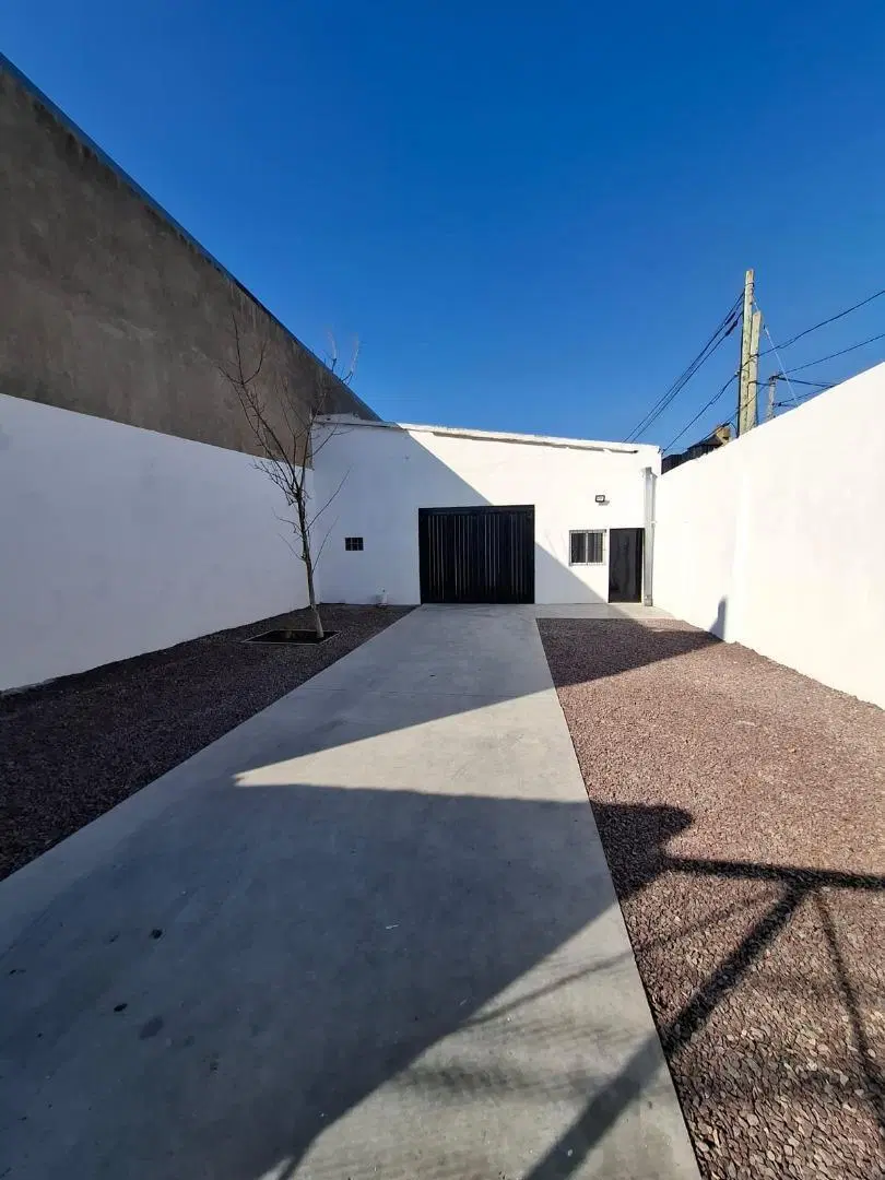 Excelente Galpón Zona Industrial a estrenar 3