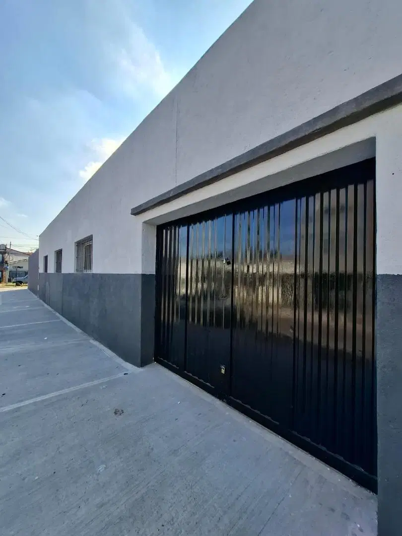 Excelente Galpón Zona Industrial a estrenar 2