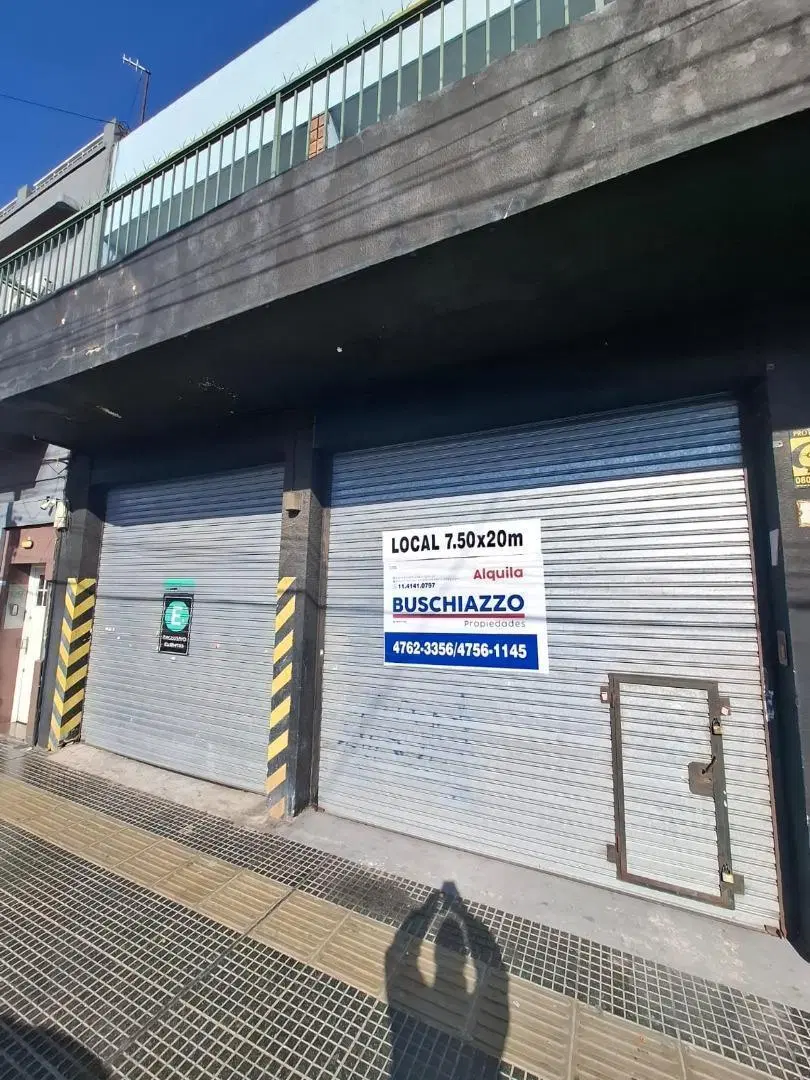 Local Comercial sobre Av.Mitre 2