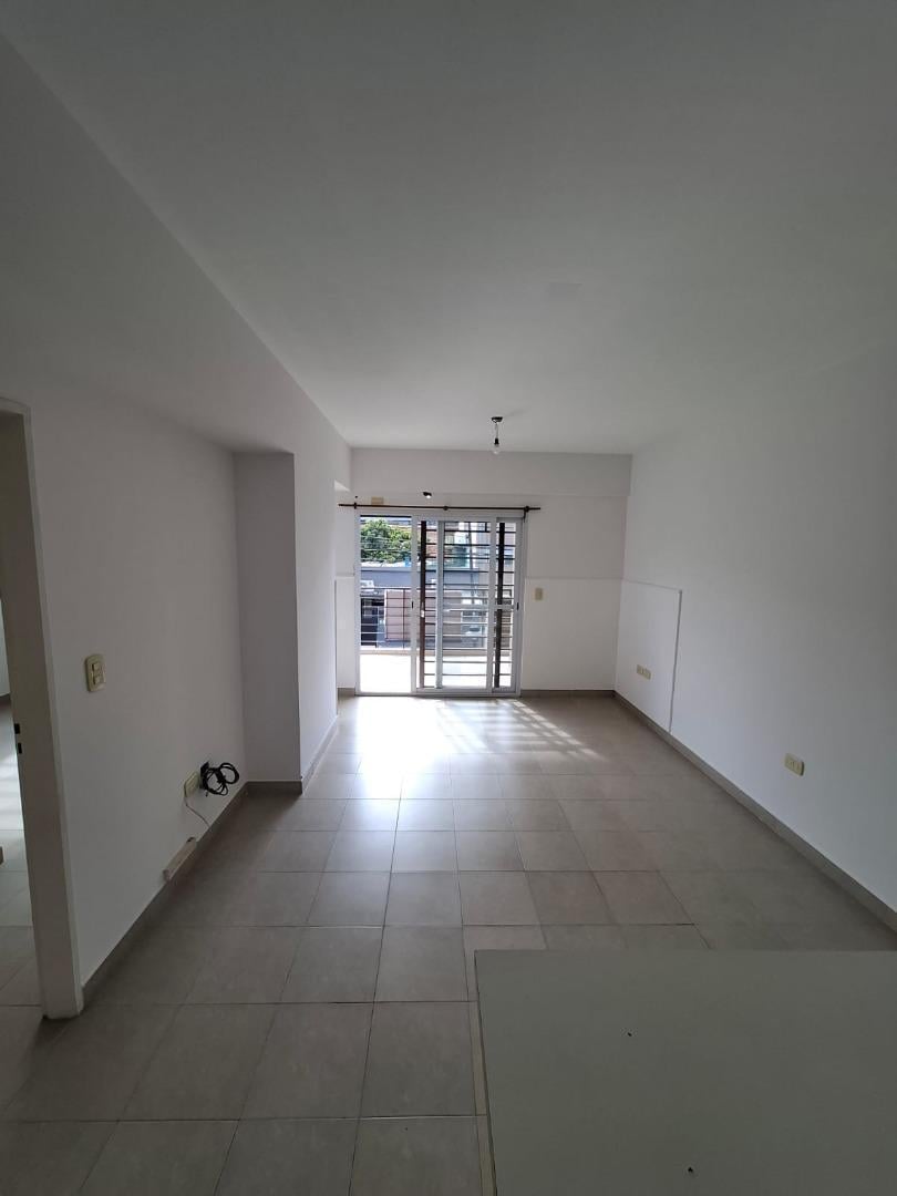 Foto de Excelente Departamento 2 ambientes sin cochera en alquiler., imagen 3