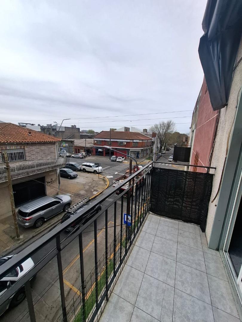 Foto de Departamento 3 ambientes con balcón por escalera, imagen 5