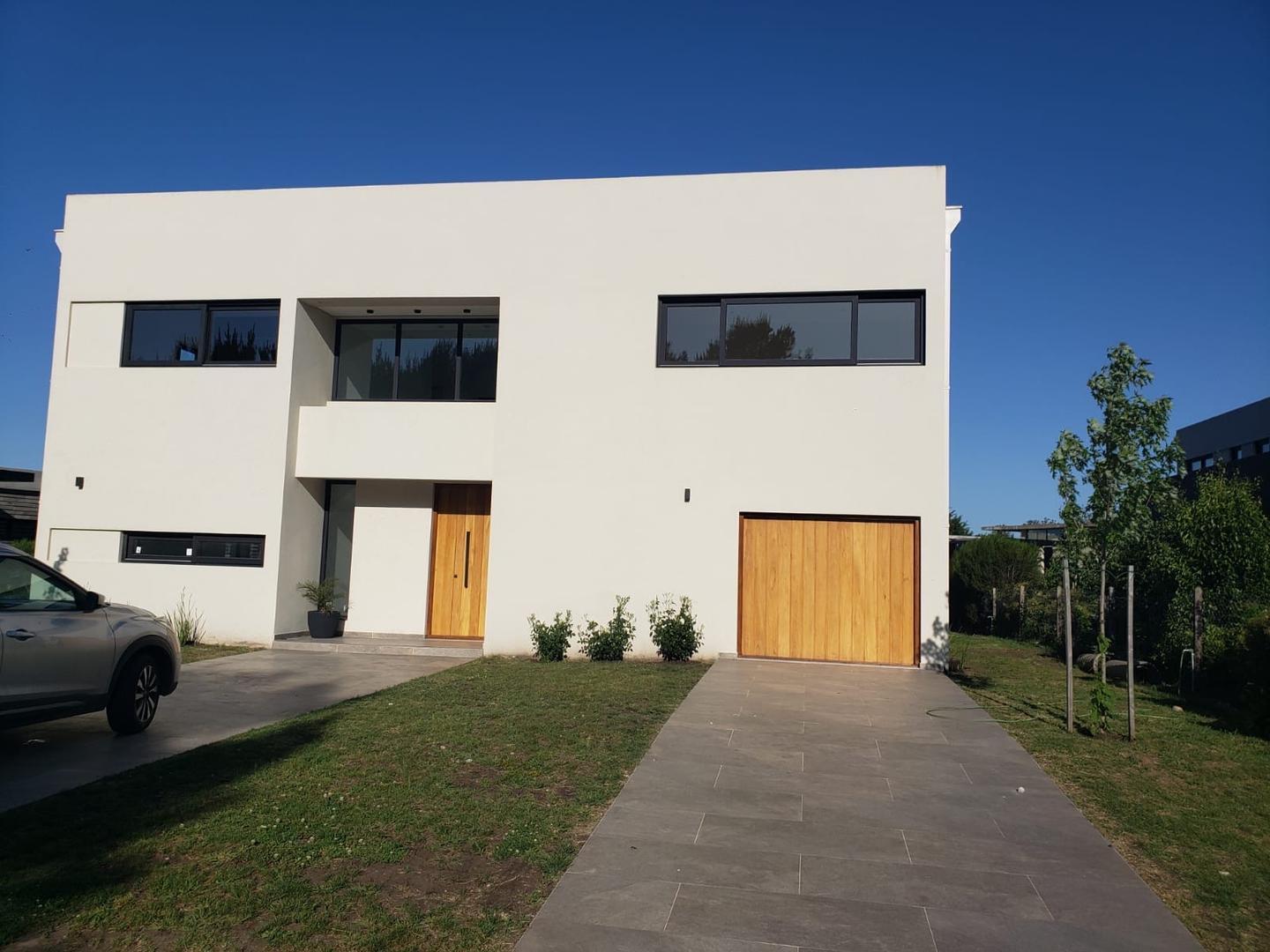 Casa en Venta 4 amb. Rumenco Joven