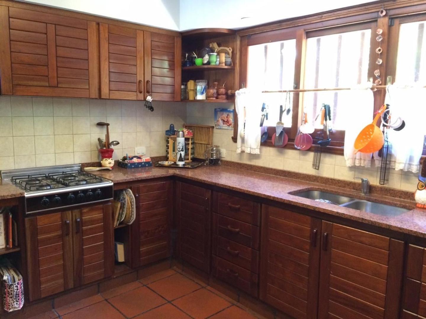 Foto de Chalet 5 amb. Bosque Peralta Ramos, imagen 5