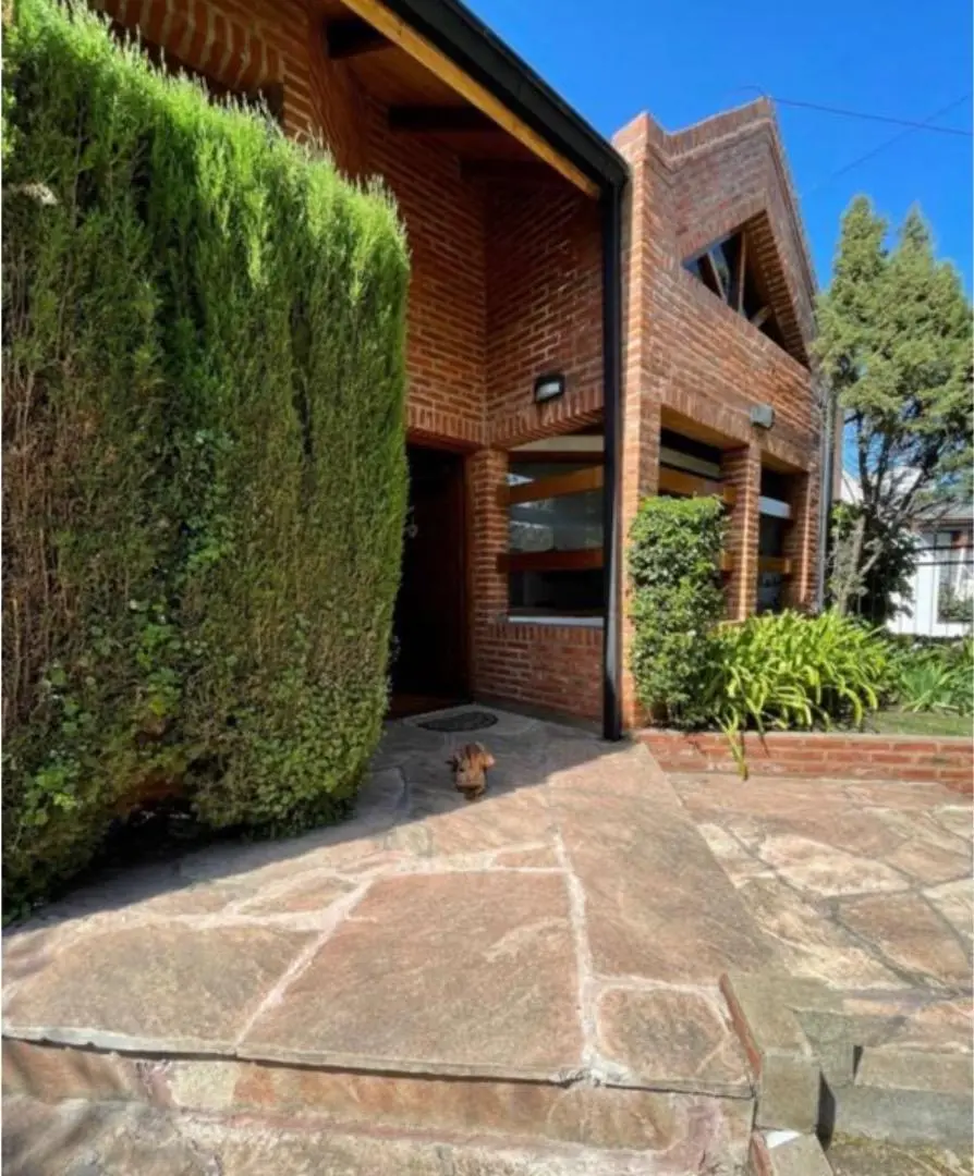 Venta Chalet 4 amb. Barrio San Carlos 5
