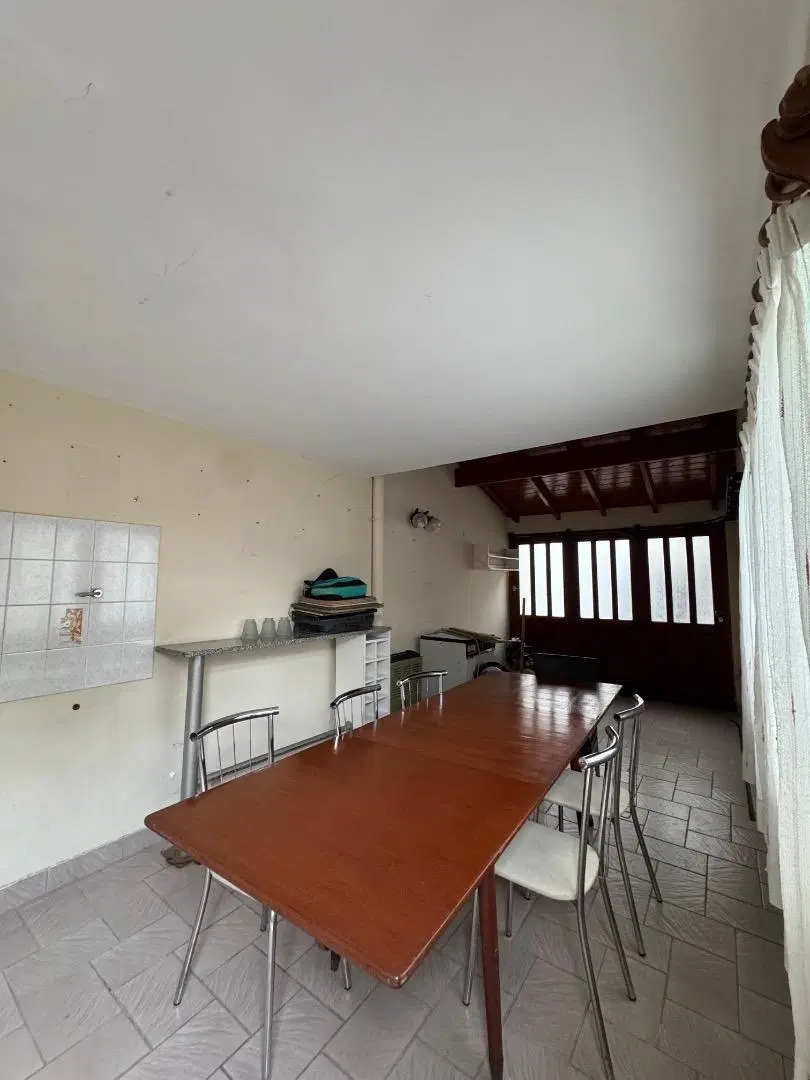 Alquiler Chalet 5 amb. Zona Guemes 2