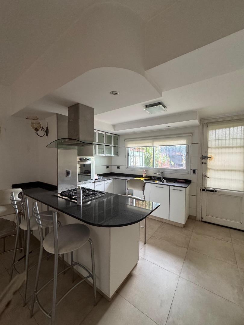 Foto de Alquiler Chalet 5 amb. Zona Guemes, imagen 5