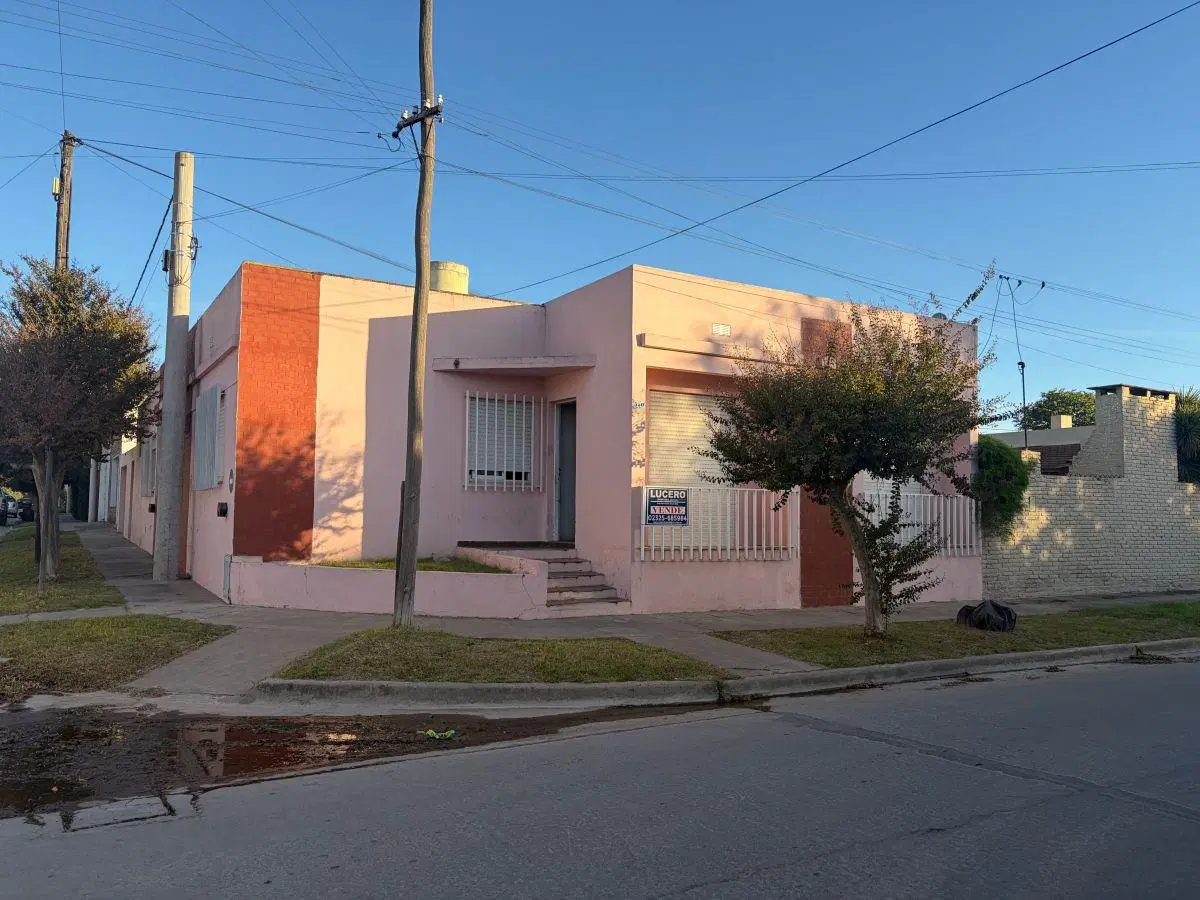 Casa de 242 m² con 3 dormitorios en venta en San Antonio de Areco 3