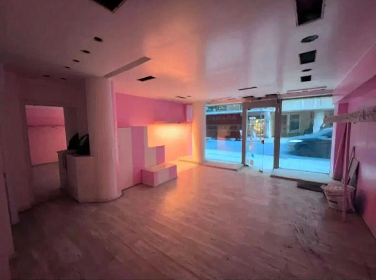 Local Comercial en Venta | Inversión Estratégica en el Corazón de Recoleta 4