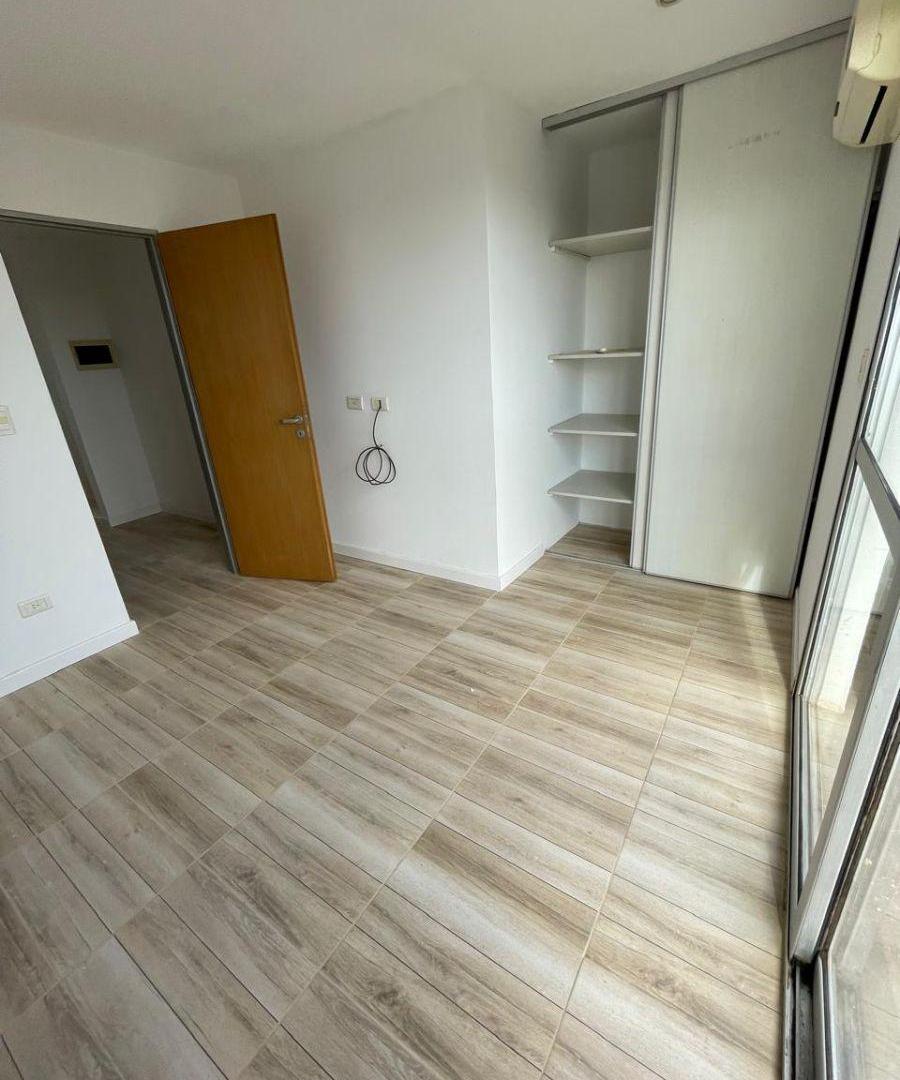 Foto de Dos Ambientes c/cochera Alquiler, imagen 5