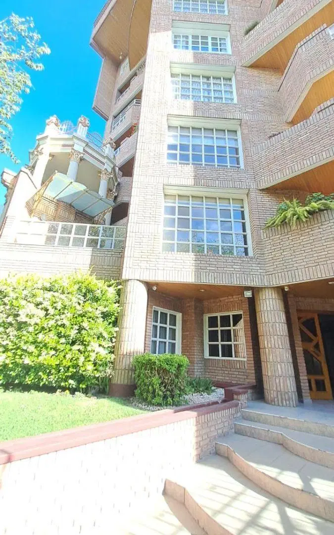 Departamento en alquiler de 240 m2 en Ciudad de Mendoza. 8