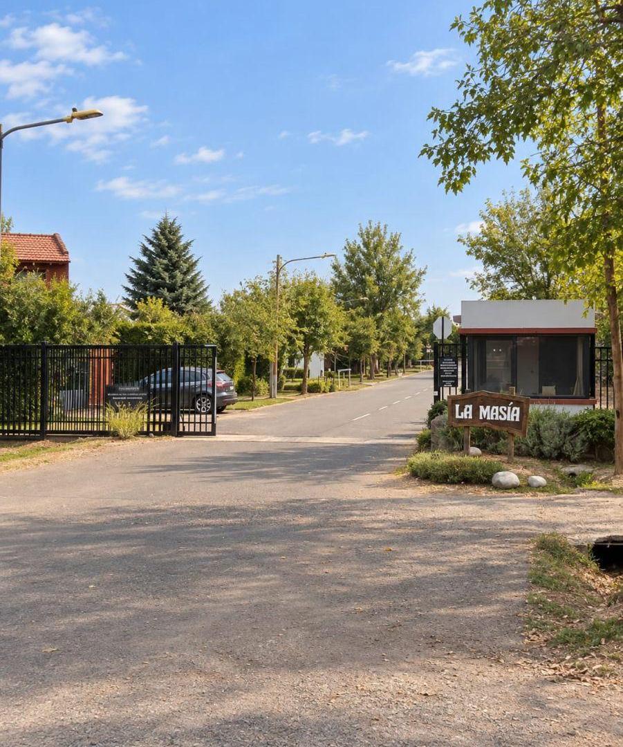 Foto de LOTE EN VENTA | BARRIO LA MASIA - VISTALBA, imagen 1