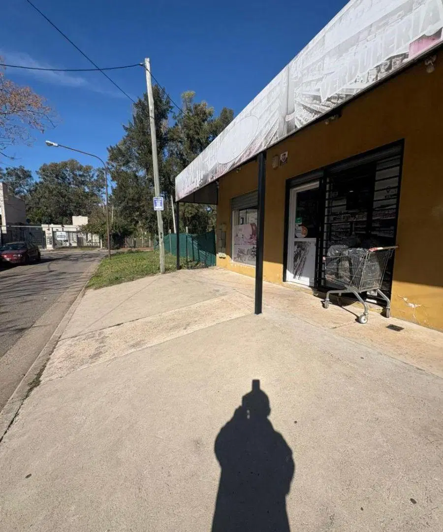 Local Comercial de 24 m² en zona urbana de Los Cardales 3