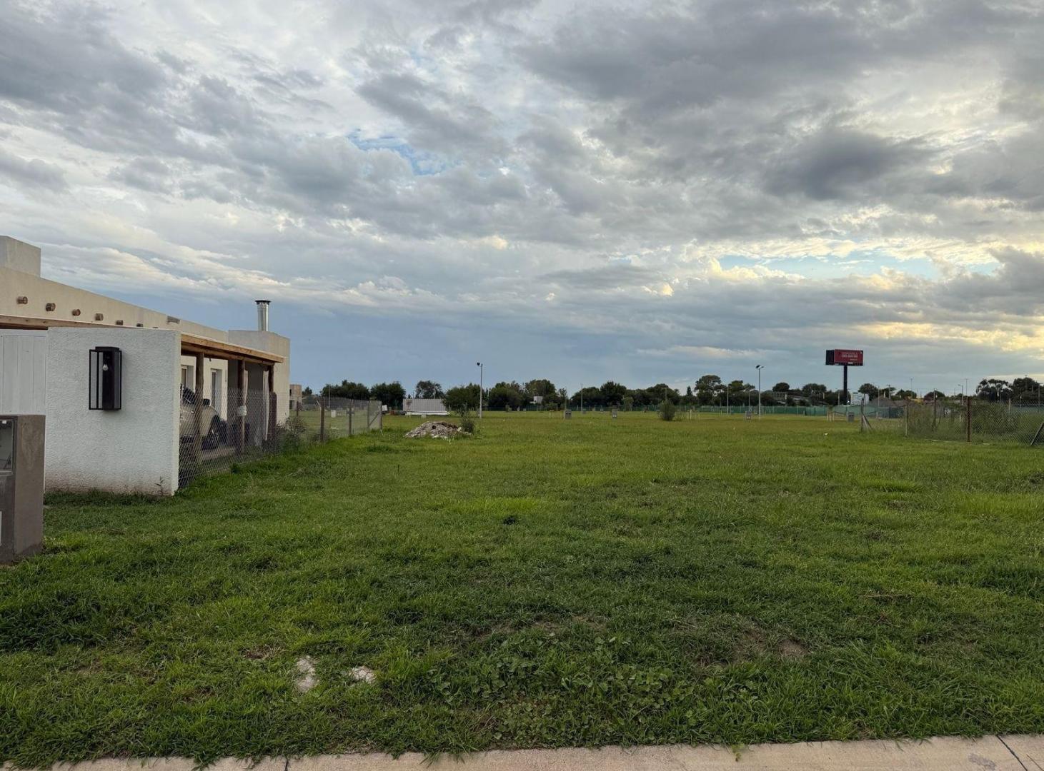 Foto de Terreno en Talar del Este, imagen 1