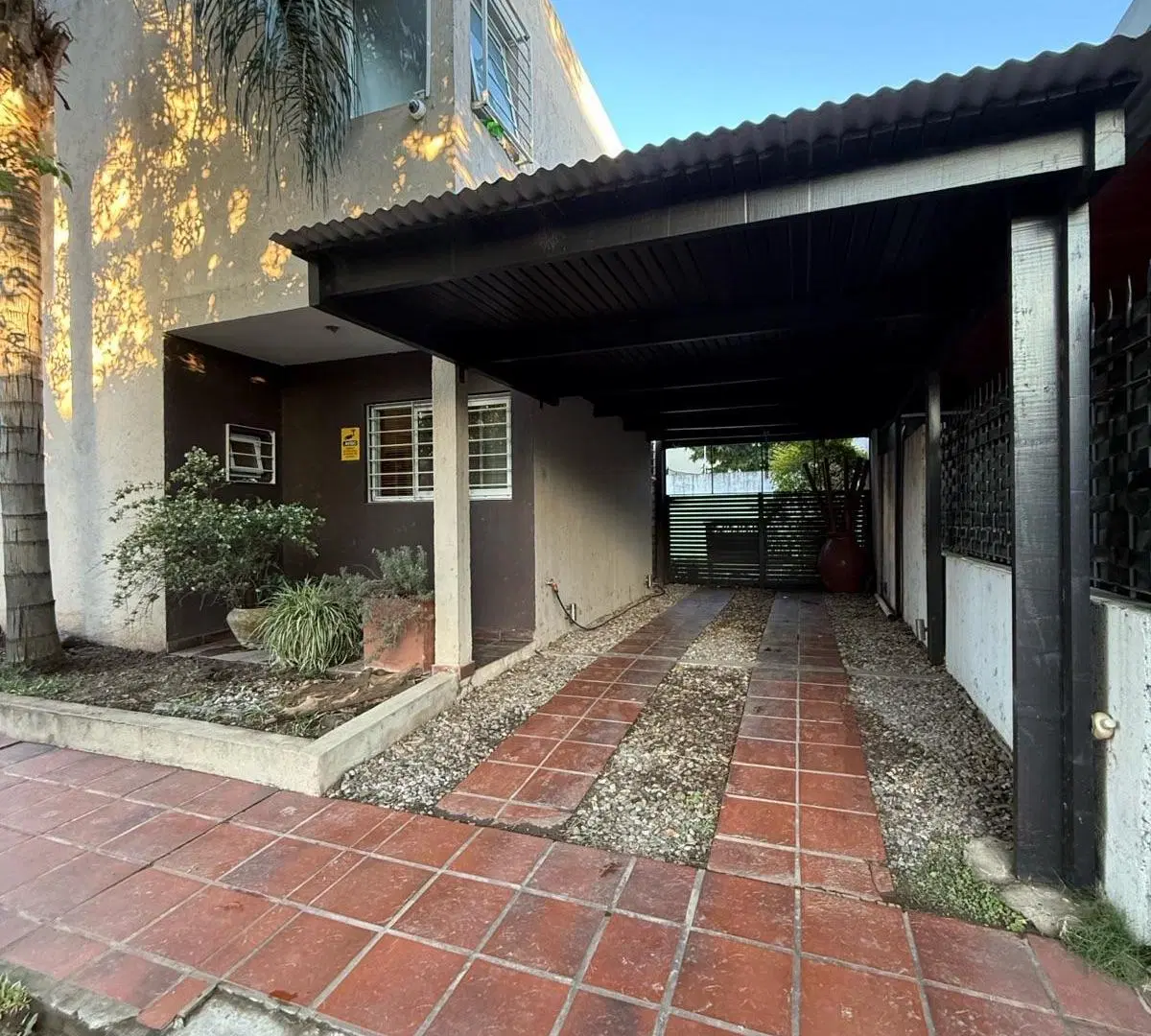 Casa en Nuevo Poeta Lugones 2
