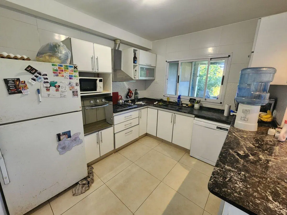 Casa  5 ambientes en barrio cerrado Los Olivares 5