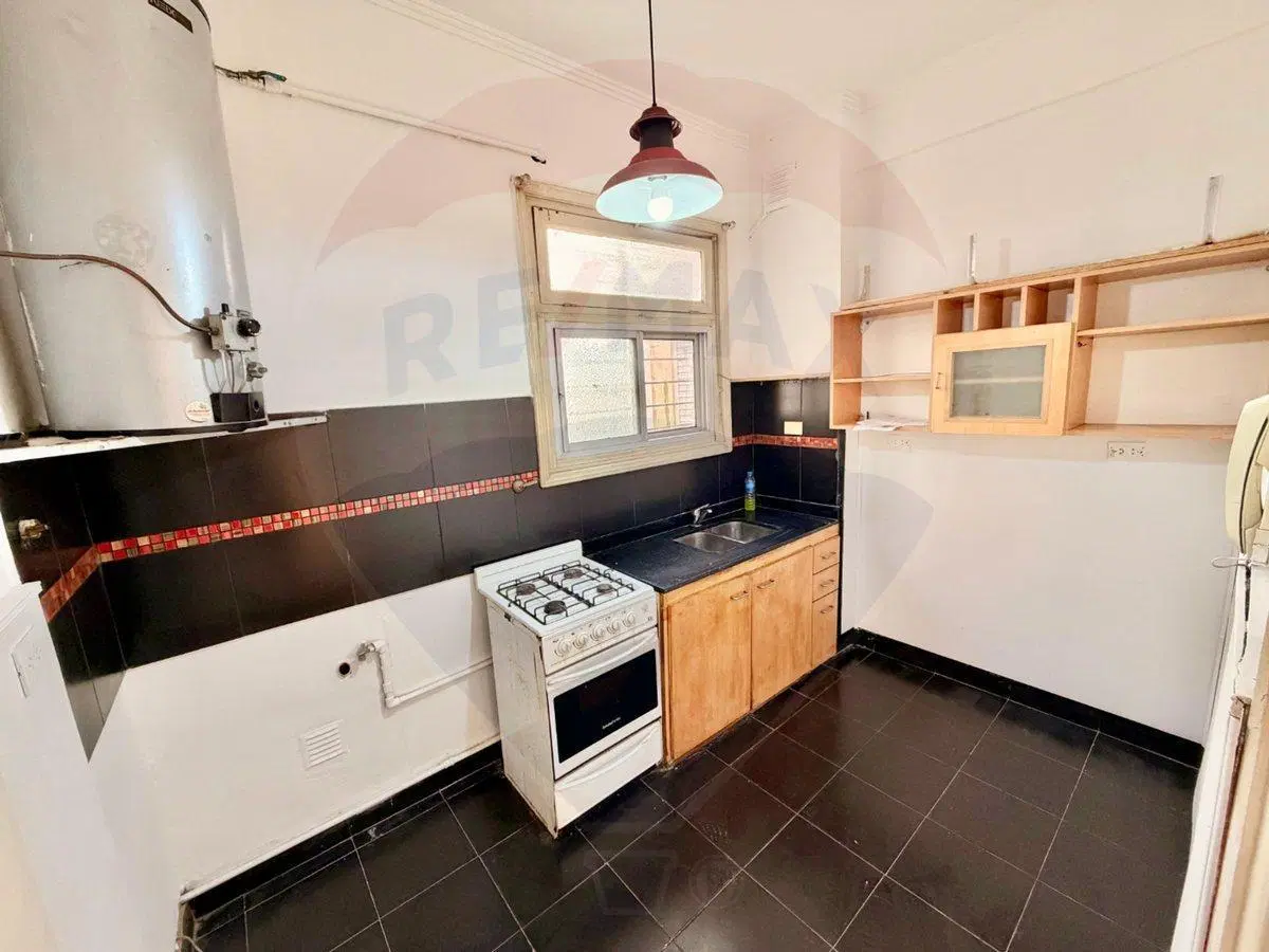 Ph 4 ambientes 2do piso x escalera toilette 3