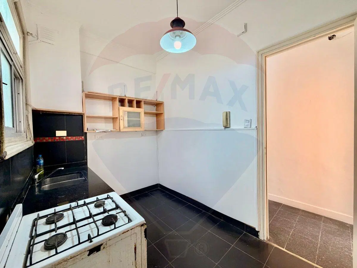 Ph 4 ambientes 2do piso x escalera toilette 5