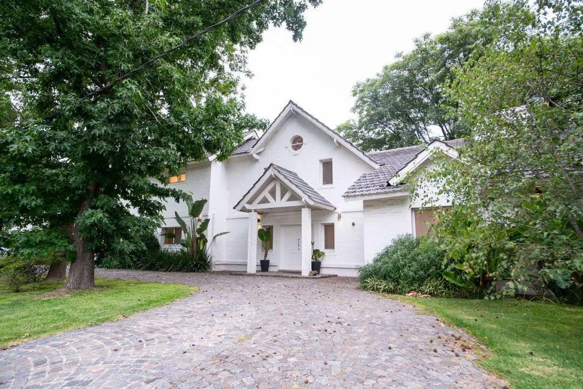 MAYLING PILAR CASA CON PILETA 4 DORMIT EN VENTA 2