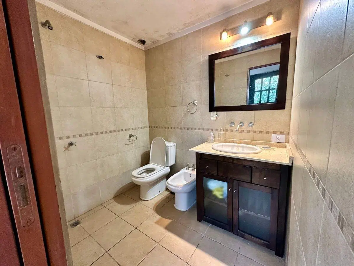 Casa en Venta 5 Amb  Don Torcuato 4