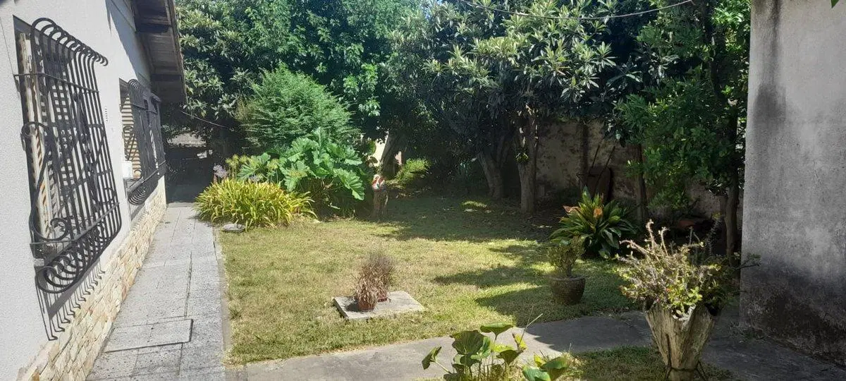 VENTA CASA 4 AMBIENTES SOBRE 2 LOTES SAN MARTIN 2