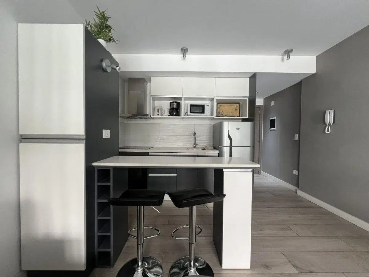 Venta monoambiente Monserrat. Balcón. Premium 2