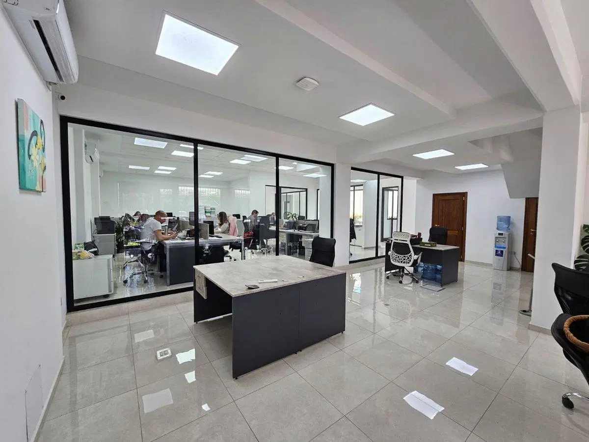 VENTA DEPOSITO SAN ISIDRO 4