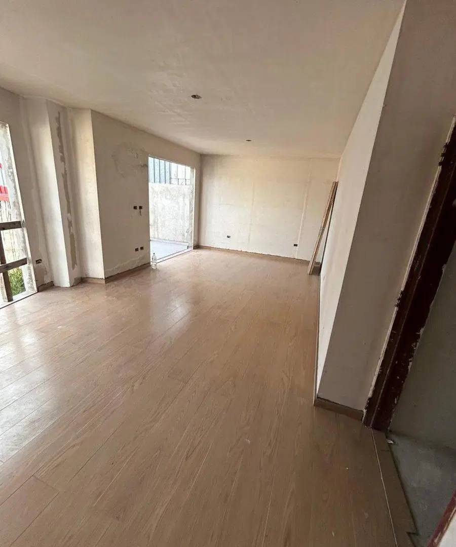VENTA MONOAMBIENTE CON BALCON P. CHAS 2