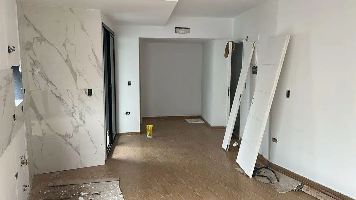 VENTA MONOAMBIENTE CON BALCON P. CHAS 4