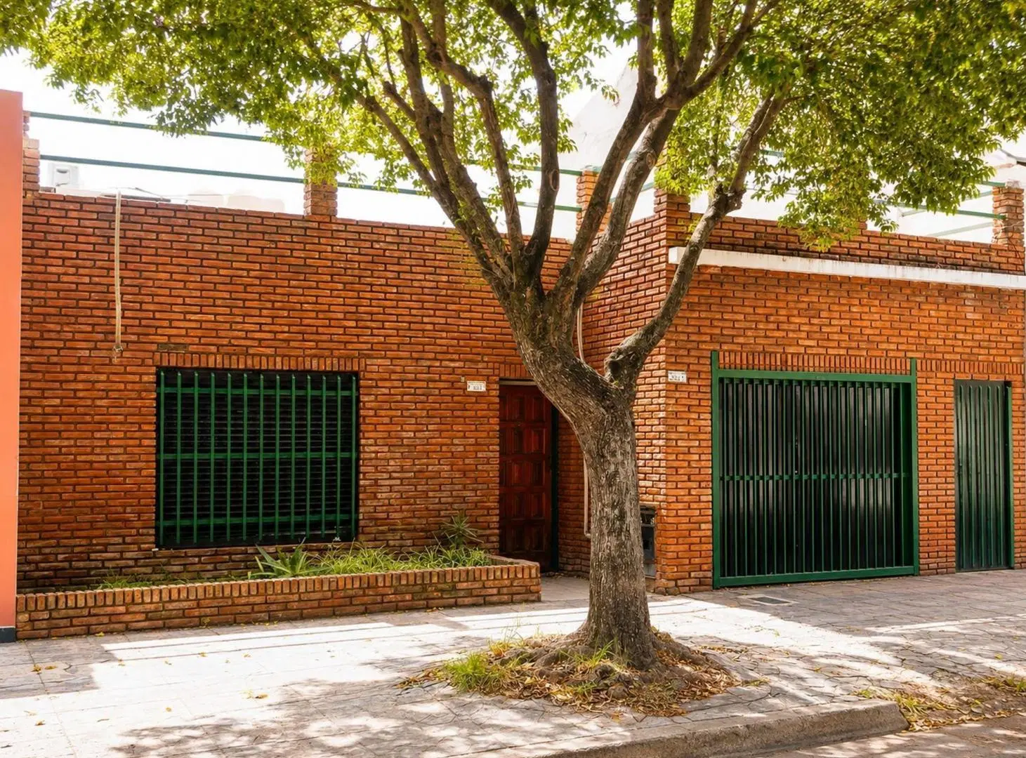 Venta casa 4 amb Jose L Suarez cochera fondo libre 2