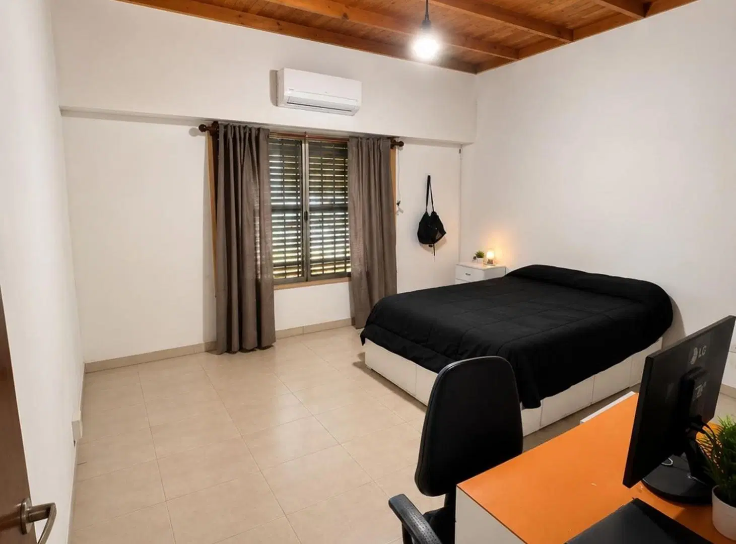 Venta casa 4 amb Jose L Suarez cochera fondo libre 3