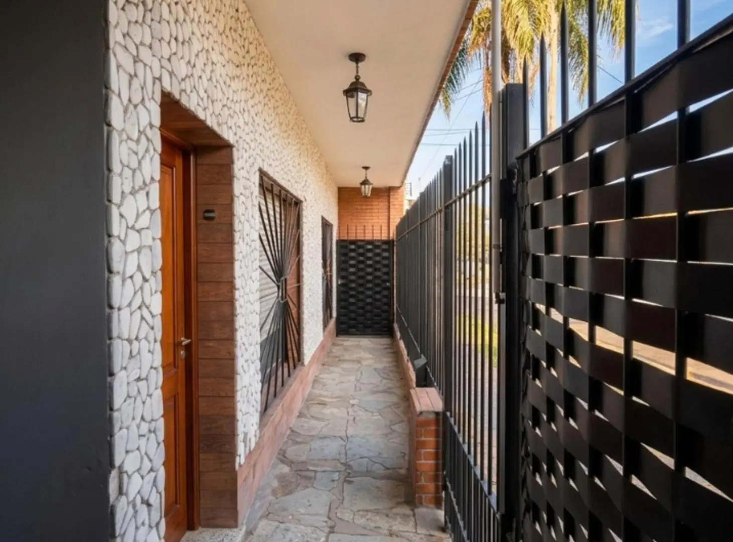 Casa 5amb. 4 dorm. patio lavad terraza 2 cocheras 3