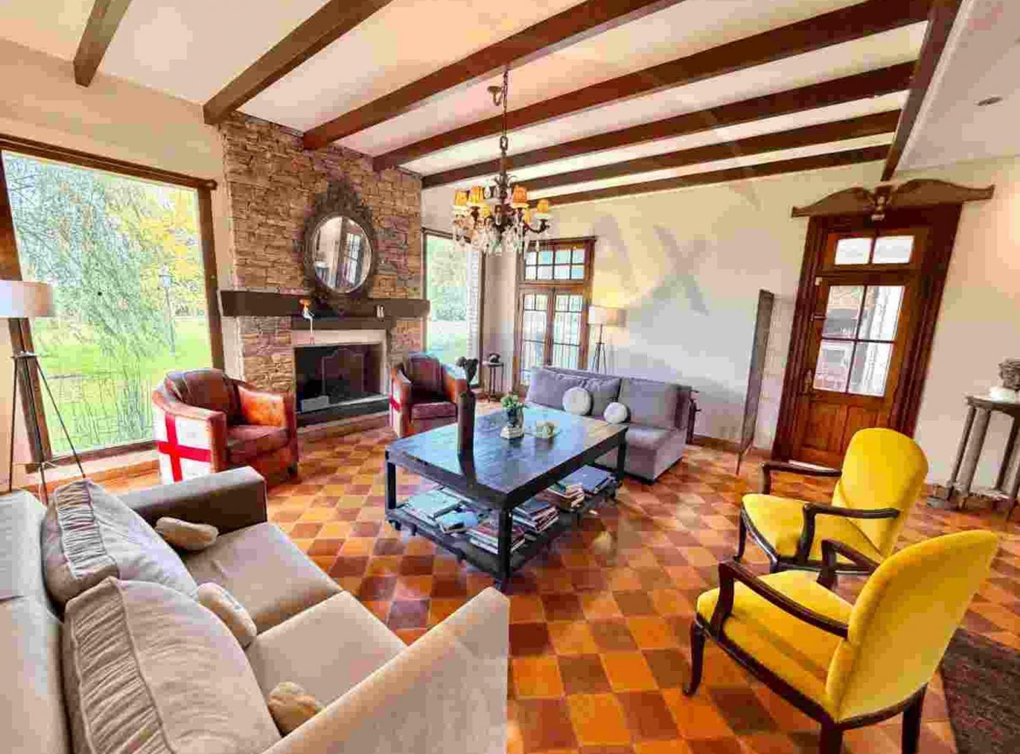 Foto de VENTA CASA 5 AMBIENTES CHACRAS DE LA CRUZ CENTRAL, imagen 1